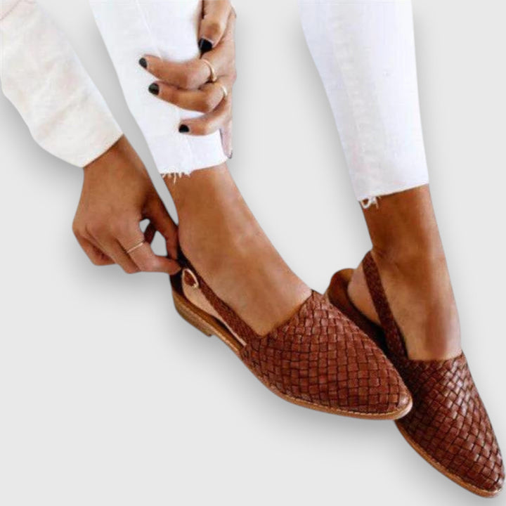 LYSENA | COMFY SANDALS