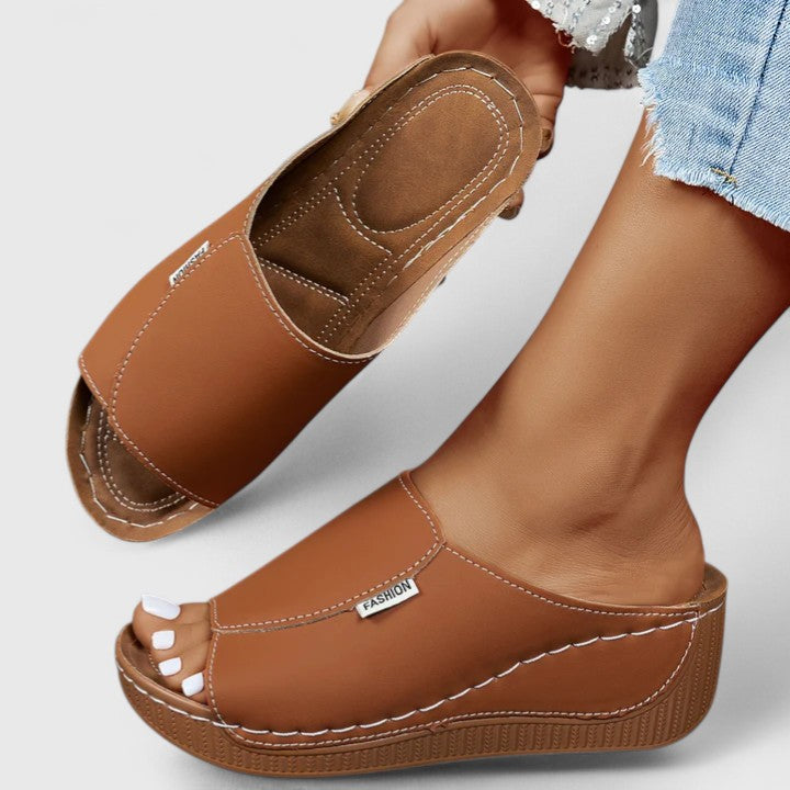 CELESTRIA | ORTHOPEDIC SANDALS