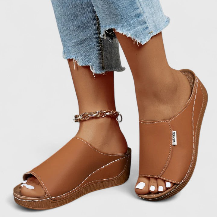 CELESTRIA | ORTHOPEDIC SANDALS