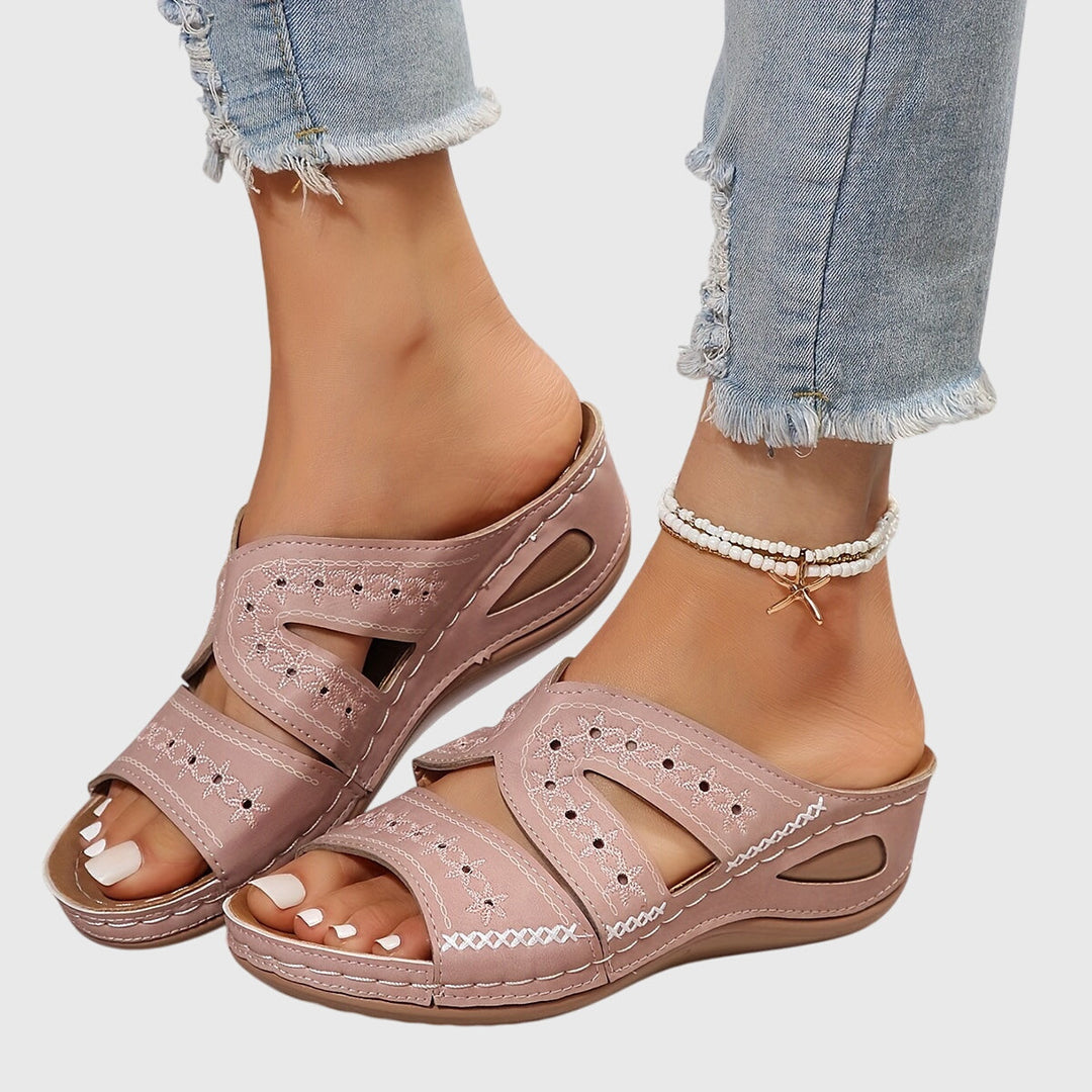 NOËLLE | LIGHTWEIGHT ORTHOPEDIC SANDALS